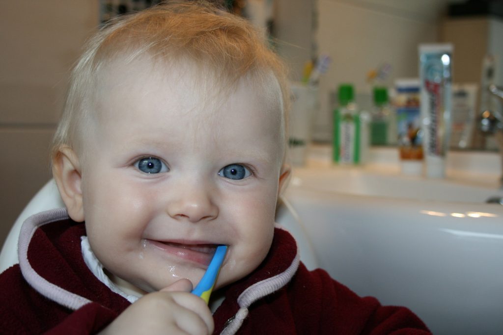 hygiene dentifrice bébé Cosmétiques naturels bio idée cadeau bebe. Parapharmacie Maroc. Livraison gratuite et partout au Maroc. Magasin bio pour bébés. Frais de port gratuits