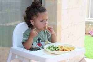 Appétit Alimentation bebe enfant et nourrisson : tout ce que vous devez savoir sur la mastication et sur la déglutition pour une bonne diversification alimentaire